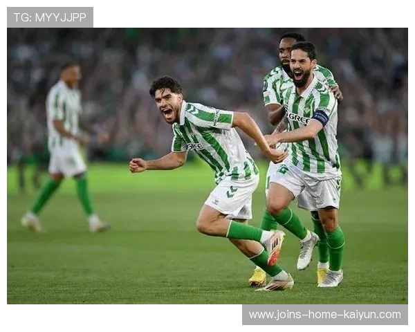 欧联杯比赛中定位球屡次创造威胁：技术与战术的完美结合