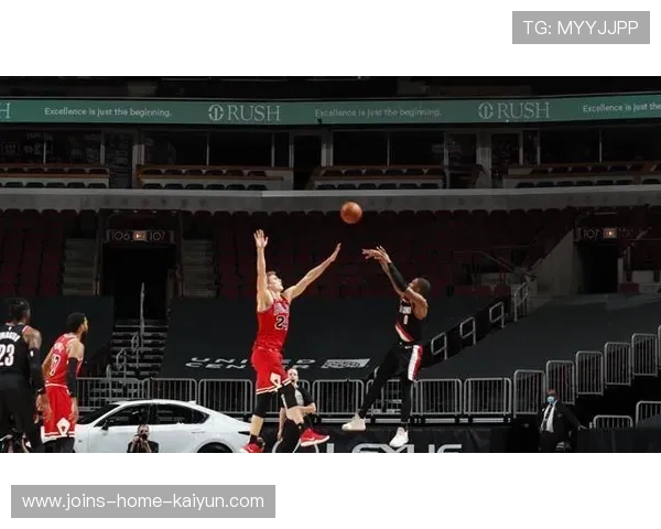 利拉德压哨外线再现神迹,密尔沃基完成反超